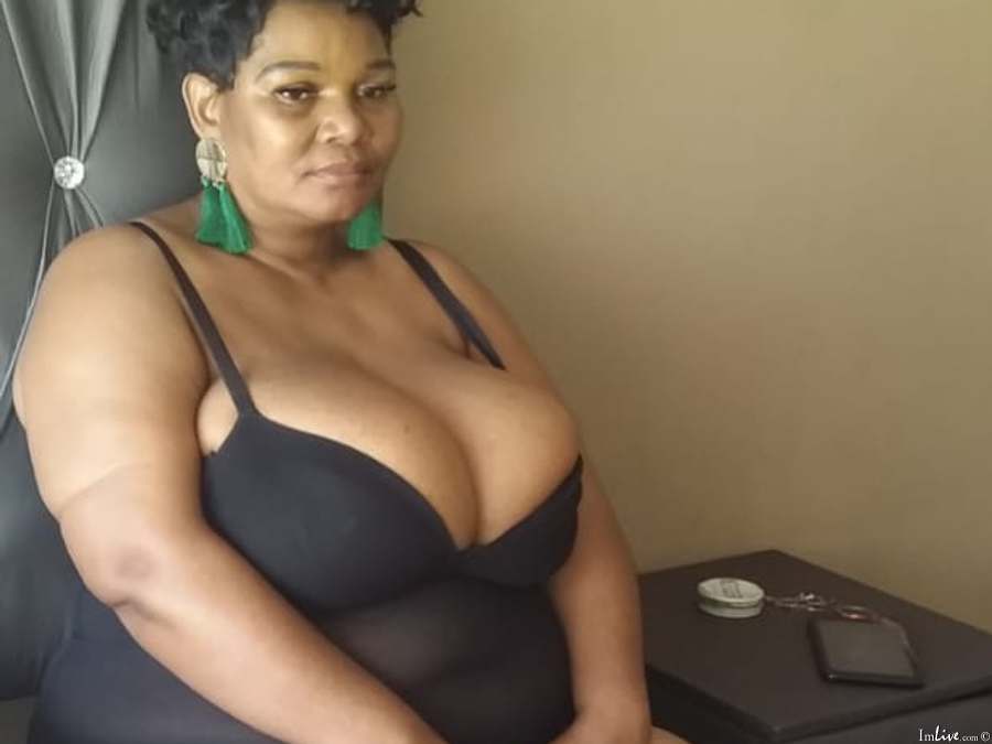 ebonyxxbbwx from imlive